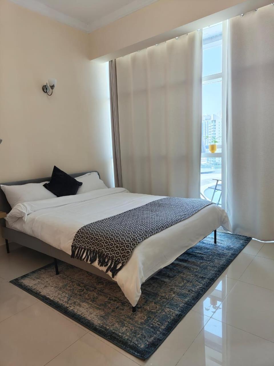 Studio In The Heart Of Sports City -Great View & Amenities! Dubai Dış mekan fotoğraf